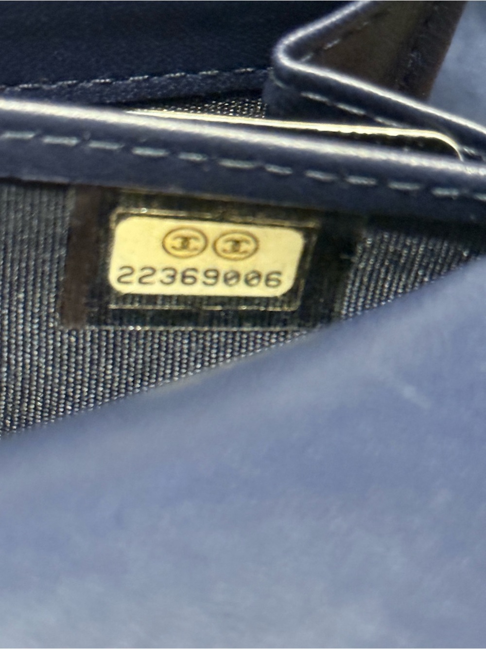 CHANEL Navy Quilted Wallet with Gold CC Closure CERTIFIED AUTHENTIC Mint - Picture 7 of 12